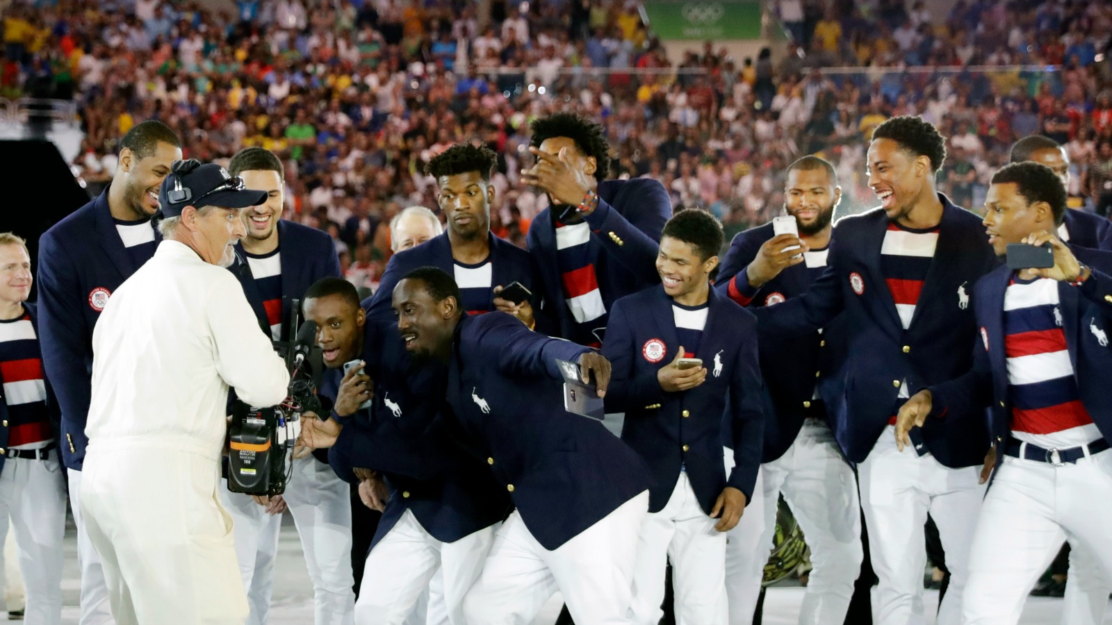 14 cái tên đầu tiên xuất hiện tranh xuất trong đội hình tuyển bóng rổ Mỹ đầu FIBA World Cup 2019 là ai?